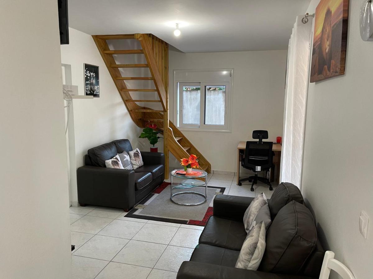 Les Villas Sarah Le Moule Kültér fotó