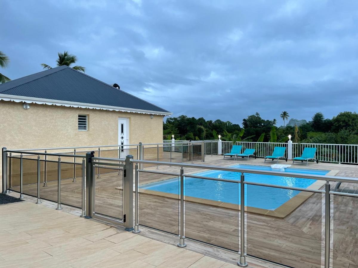 Les Villas Sarah Le Moule Kültér fotó