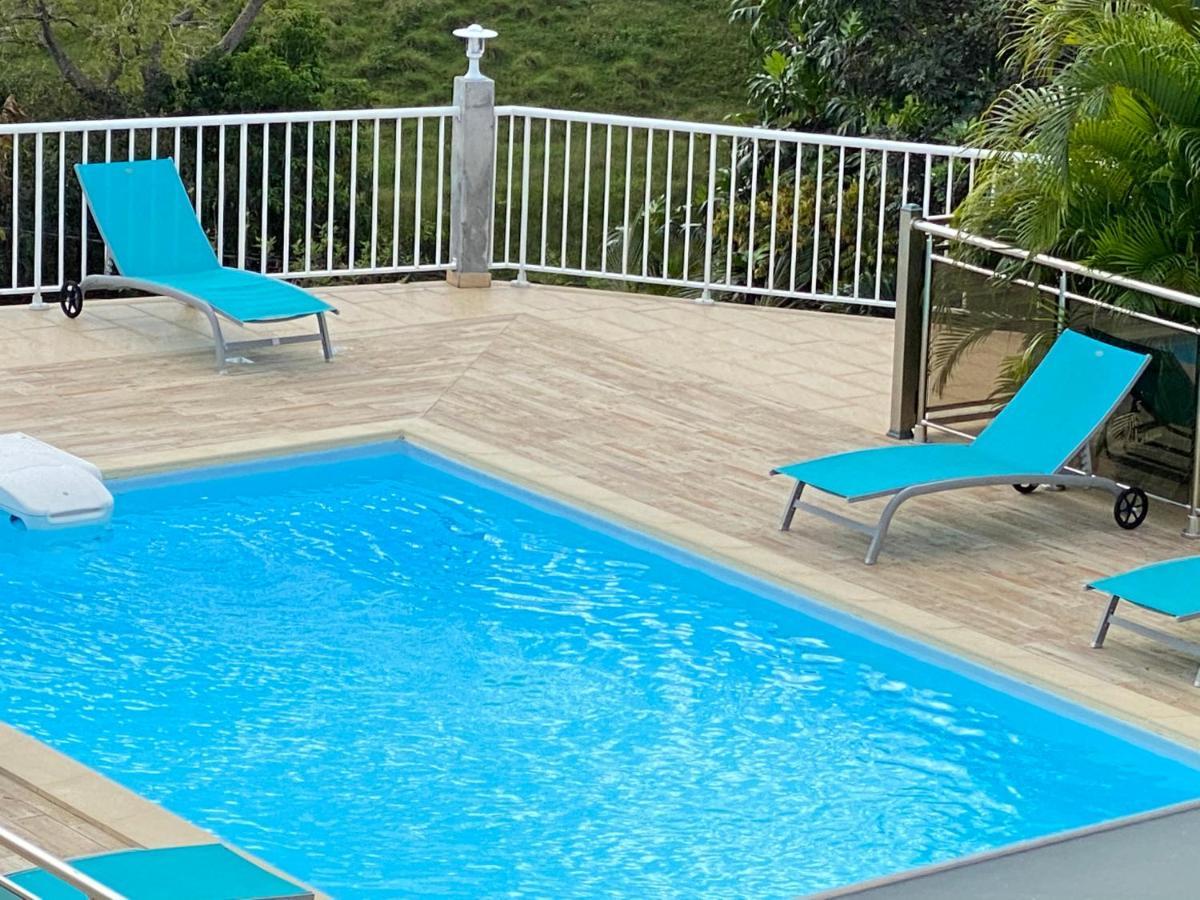 Les Villas Sarah Le Moule Kültér fotó
