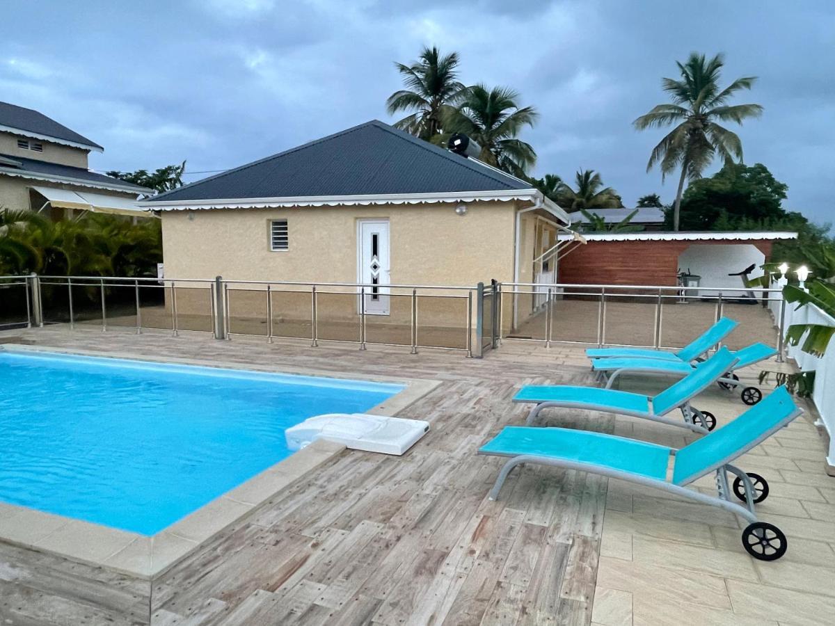 Les Villas Sarah Le Moule Kültér fotó