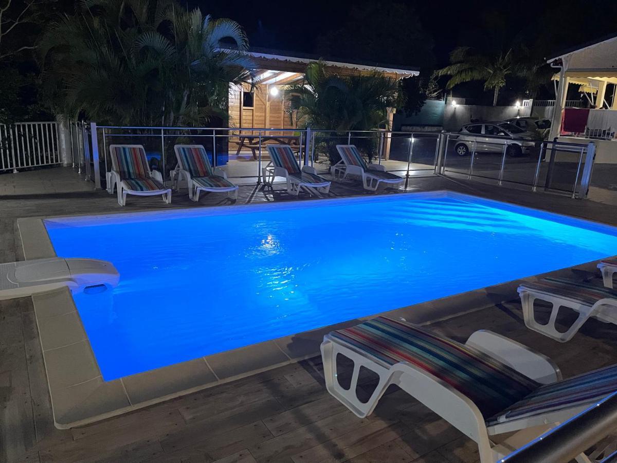 Les Villas Sarah Le Moule Kültér fotó